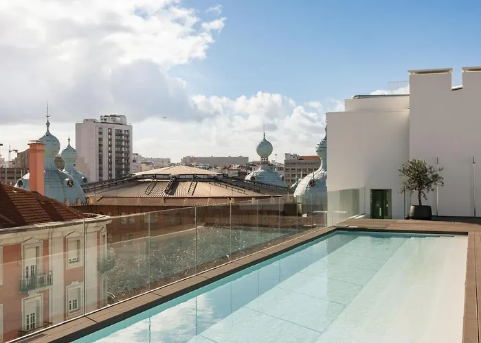 Almeirim - 2 Bedroom And Balcony In Areeiro